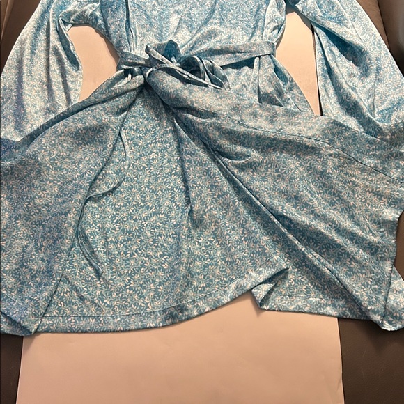 Morgan Taylor Intimates Vintage Blue Floral Robe Size M - Picture 5 of 6